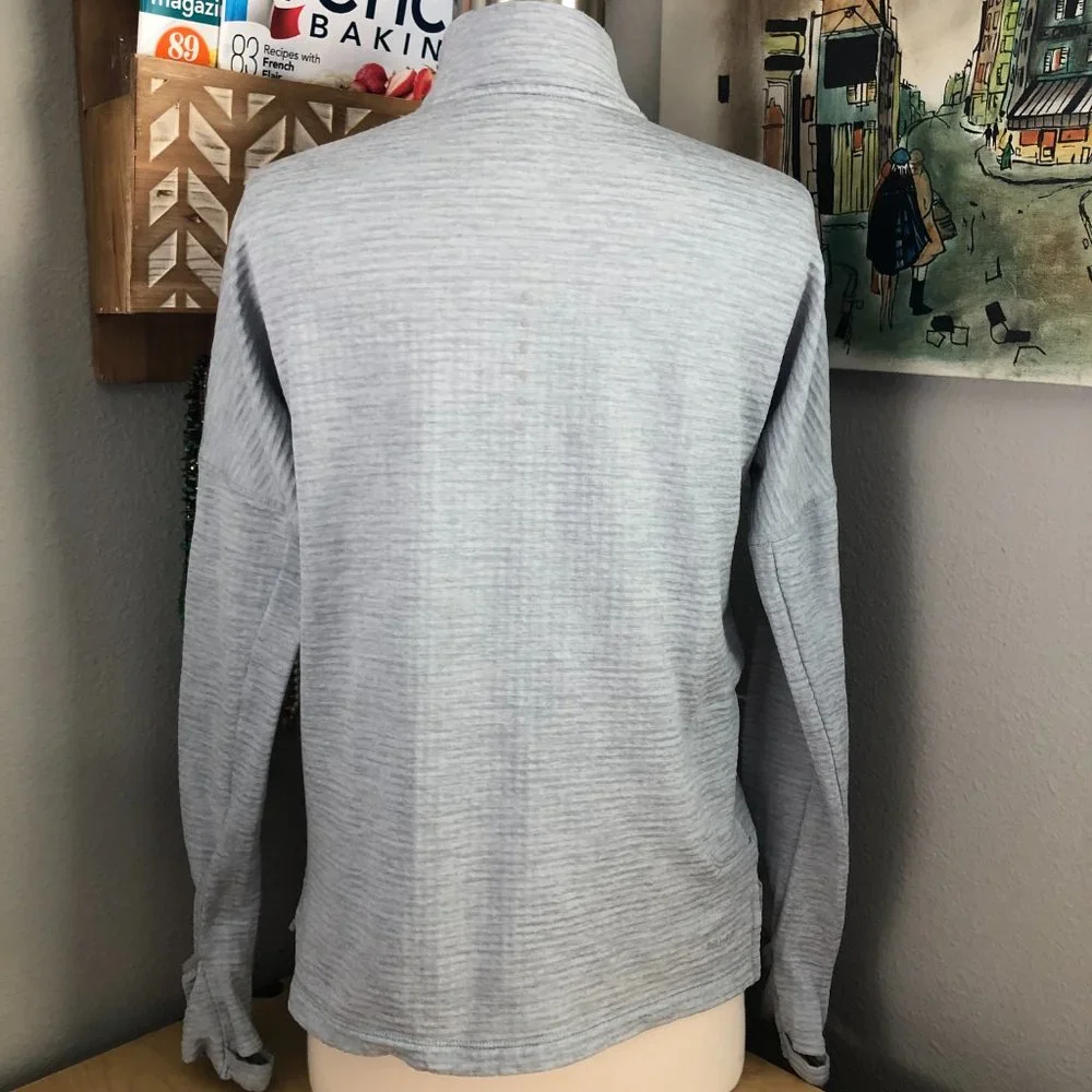 NIKE Running Jacket Top Women’s size XS Gray Waffle Weave 1/2 Zip